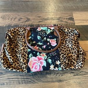 Leopard floral mix weekend bag